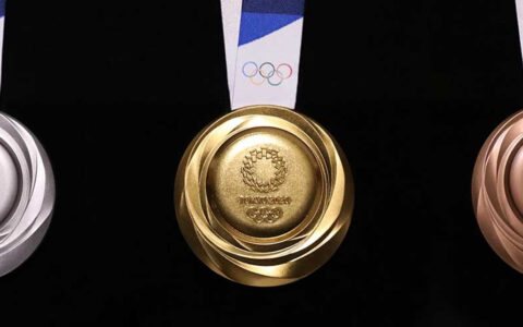 东京奥组委公布奖牌制作短片：621万部旧手机提炼出32kg纯金